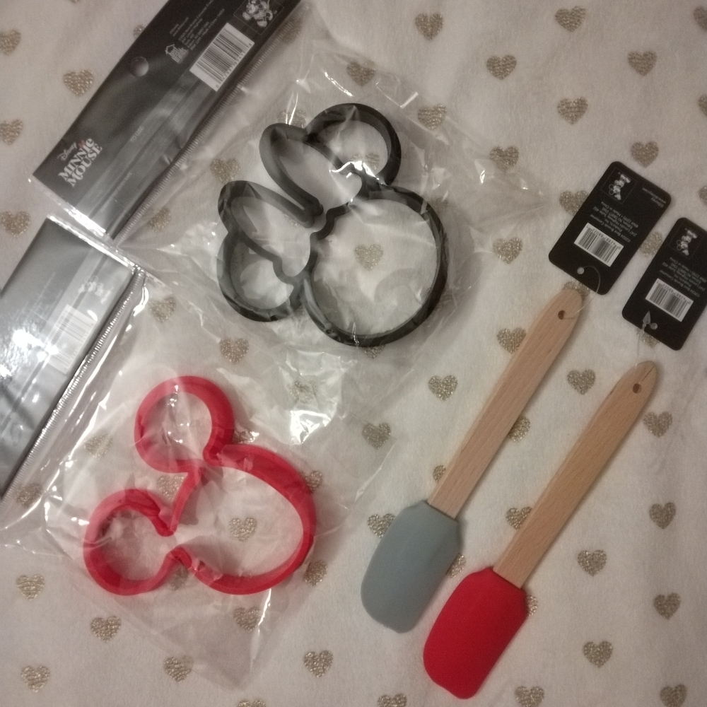 🎉S-HP🎉 *NWT* Disney Mickey & Minnie Mouse Cookware Utensils - Picture 4 of 4